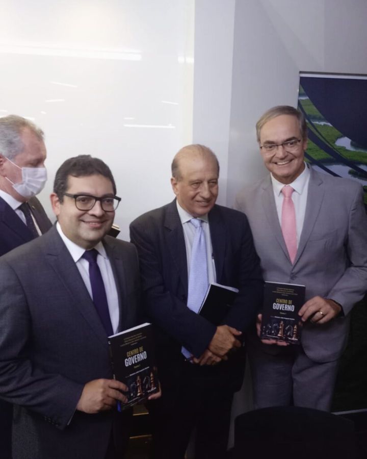 CFC representa a classe contábil em lançamento de livro do ministro Augusto Nardes